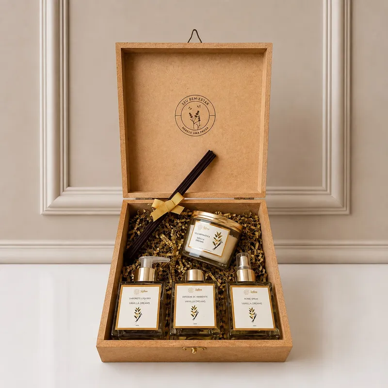 Kit Vanilla Dreams — Sabonete Líquido Vanilla Dreams – 250 ml, Difusor de Ambientes com Varetas – 100 ml, Home Spray Vanilla Dreams – 100 ml, Vela Aromática Natural – 140 g