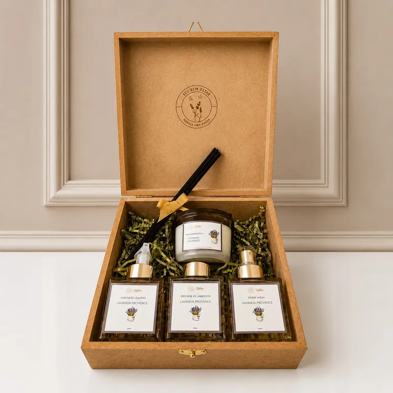 Kit Lavanda Provençal — Sabonete Líquido Lavanda Provençal – 250 ml, Difusor de Ambientes com Varetas – 100 ml, Home Spray Lavanda Provençal – 100 ml, Vela Aromática Natural – 140 g (imagem 1 de 4)