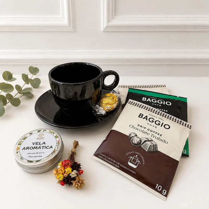 Kit Delicato Baggio — Caixa em madeira MDF com gravação interna, Xícara de cerâmica com pires, 3 doses individuais de Drip Coffee Baggio, em diferentes sabores, 1 chocolate Lindor Lindt (imagem 1 de 4)